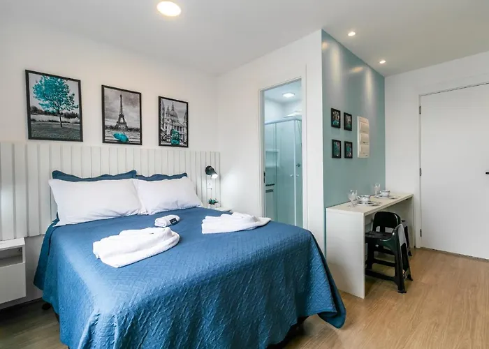 Lindo Flat Com Piscina, 100M Do Metro Bras